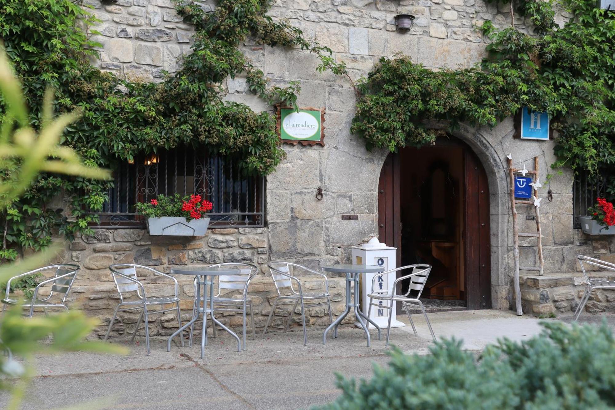 Hostal Almadiero Burgui Exterior foto